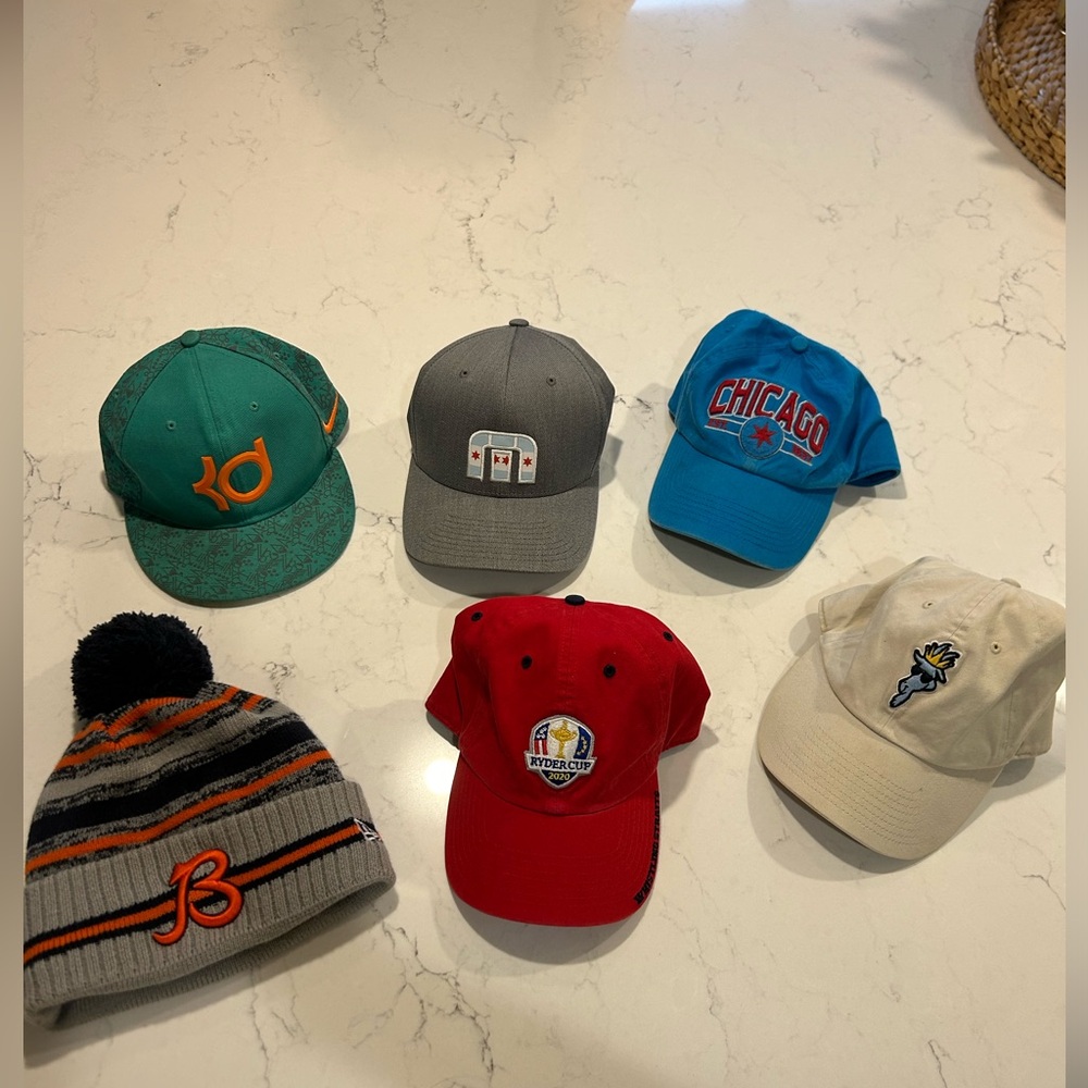 Bundle of hats